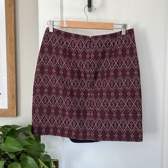 LOFT Faux-Wrap Skirt, Burgundy Maroon Tapestry, Size 6 - Picture 4 of 7
